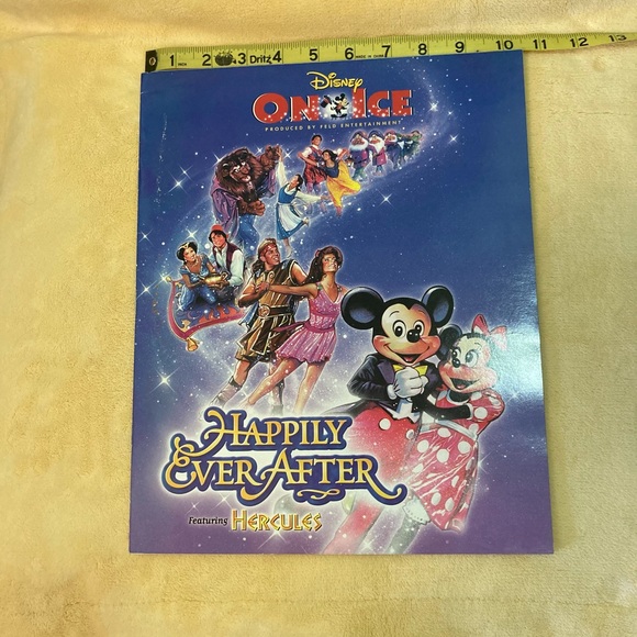 Disney On Ice Happily Ever After Featuring Hercules program - Picture 15 of 16